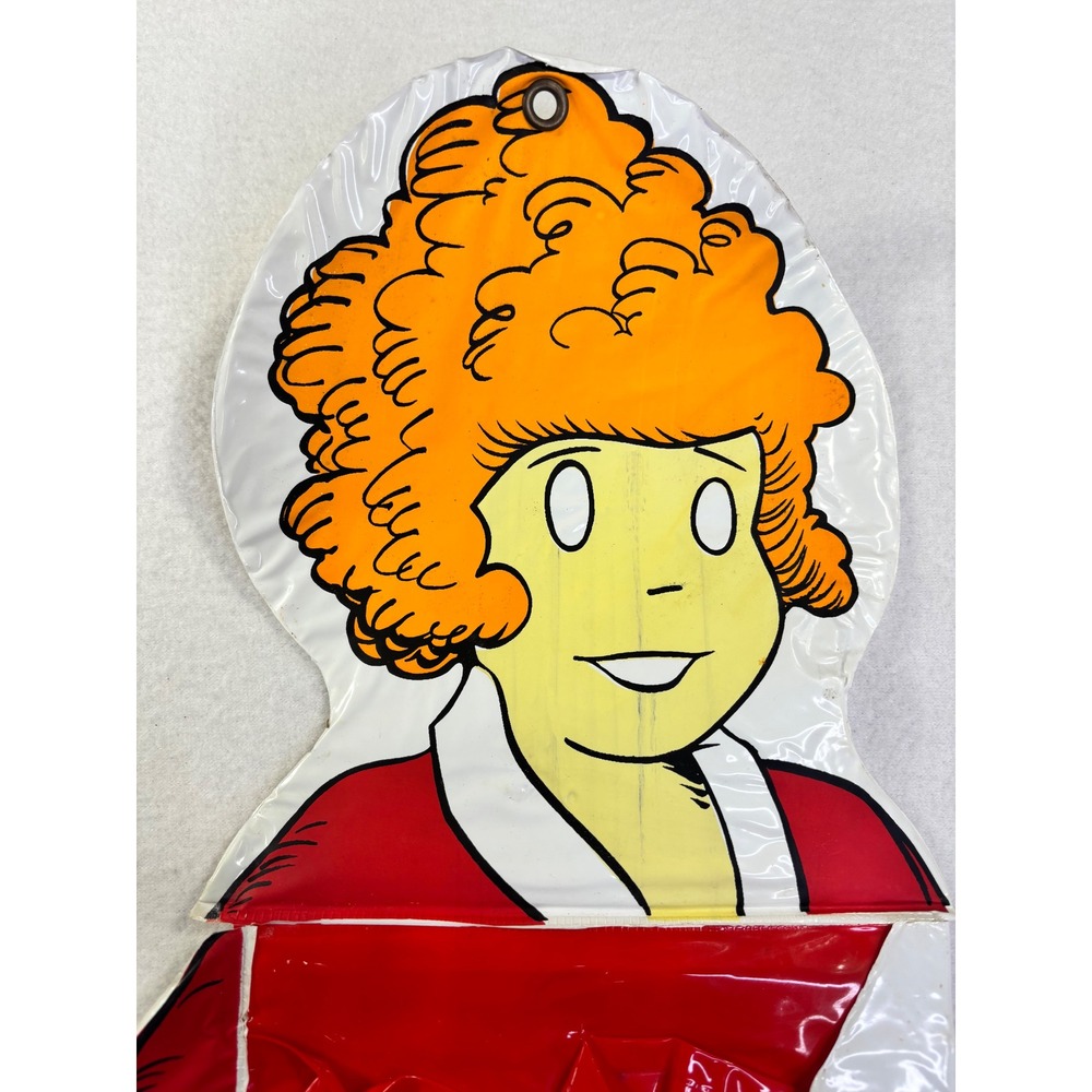 Vintage Little Orphan Annie Vinyl Wall Hanging Pocket Organizer 34 Inch Tribune